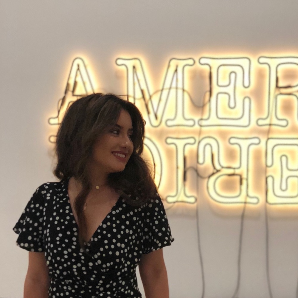 Meet your Posher, Amia